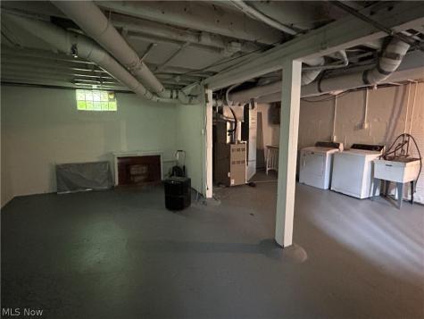 153 W Burns Avenue Akron OH 44310