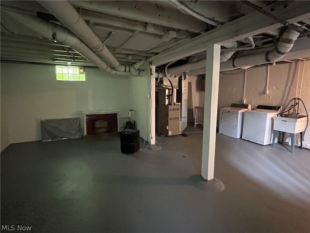 153 W Burns Avenue Akron OH 44310