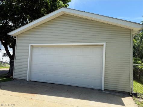 1821 Marks Avenue Akron OH 44305