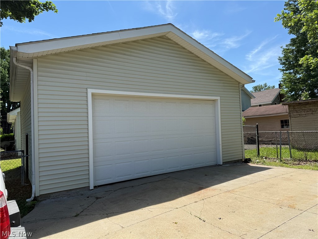 1821 Marks Avenue Akron OH 44305
