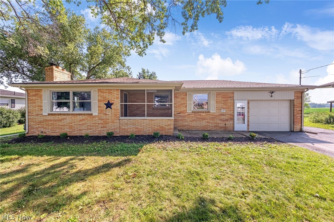 13471 Kauffman Avenue Sterling OH 44276