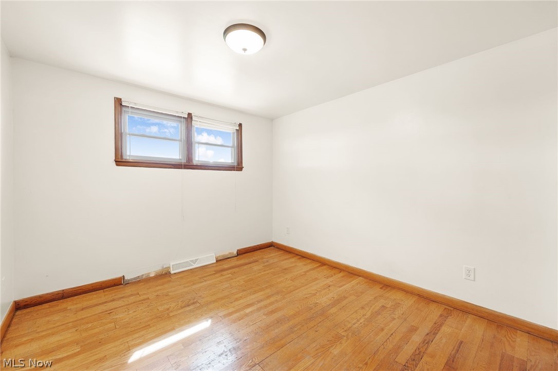 13471 Kauffman Avenue Sterling OH 44276