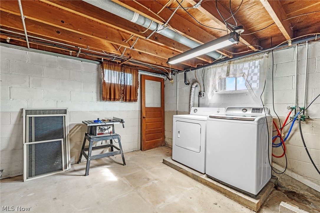13471 Kauffman Avenue Sterling OH 44276