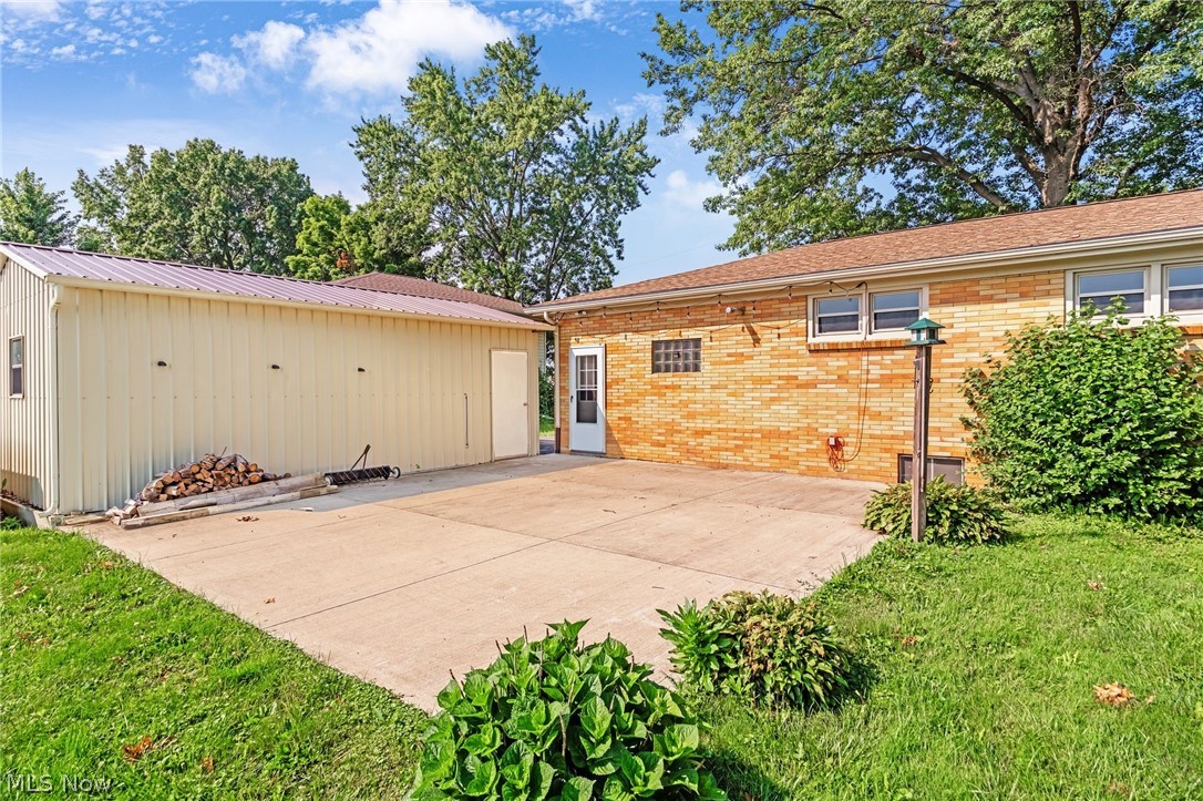 13471 Kauffman Avenue Sterling OH 44276