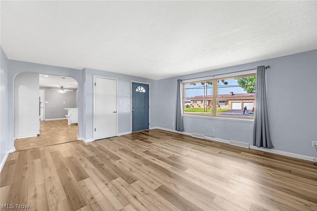 13471 Kauffman Avenue Sterling OH 44276