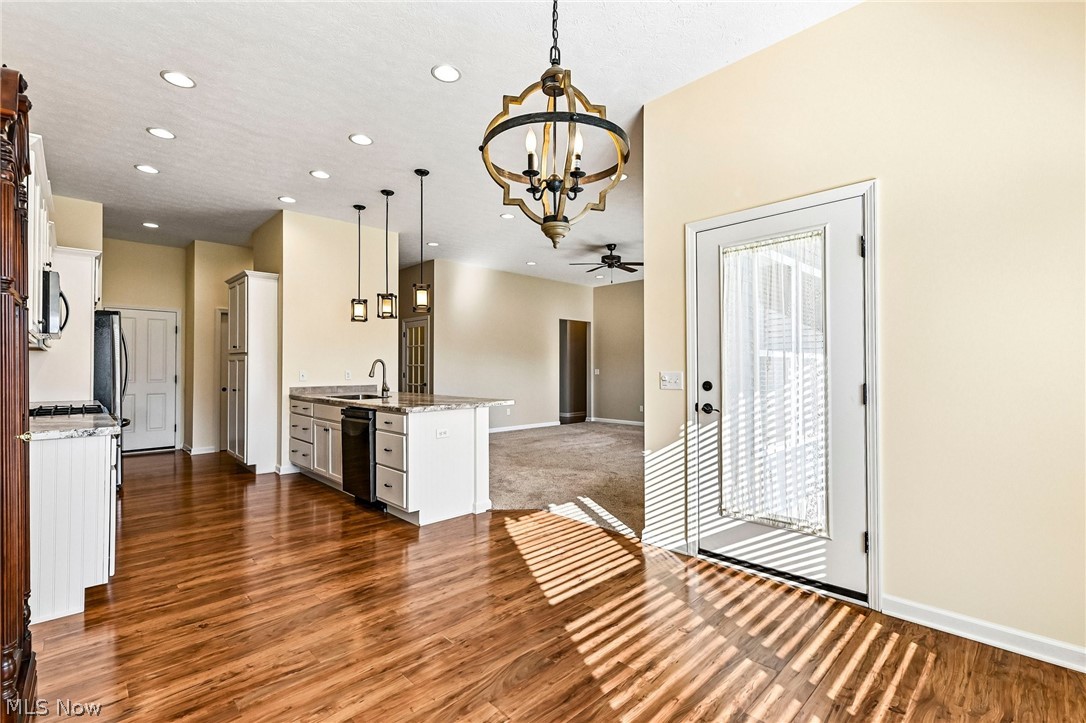 410 Kestrel Way Amherst OH 44001