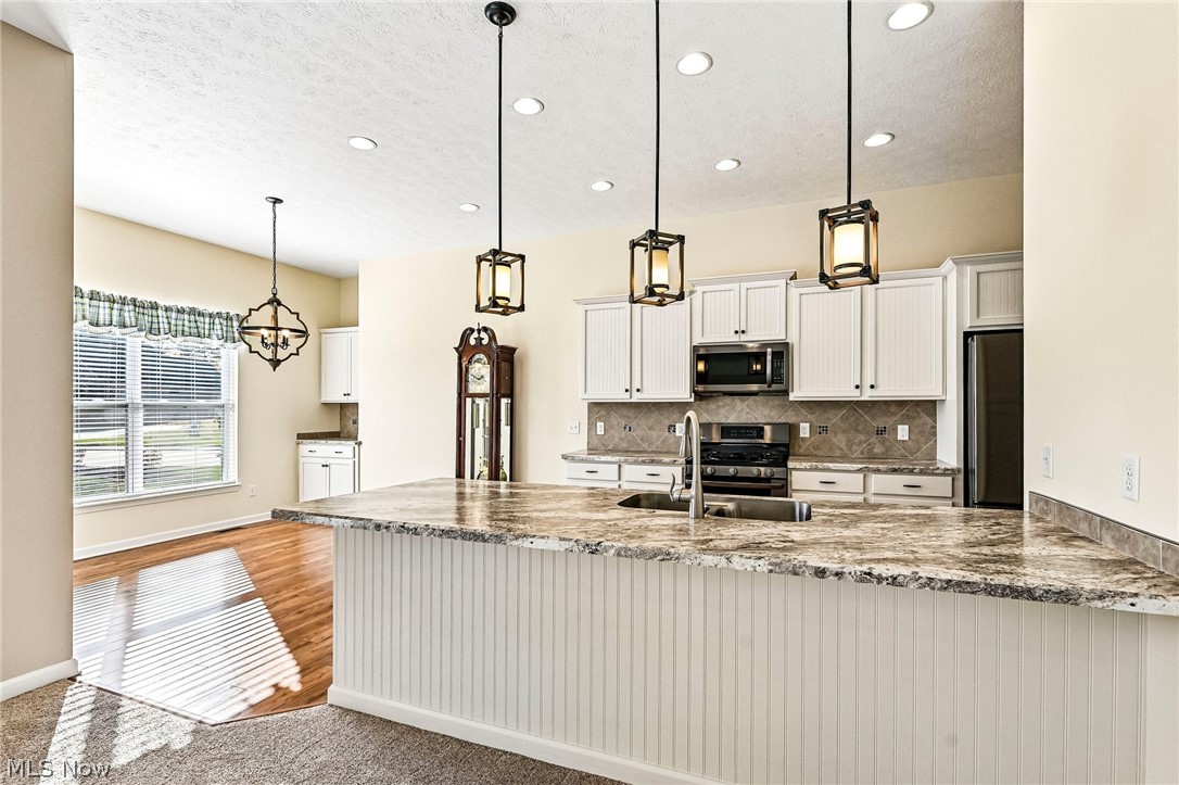 410 Kestrel Way Amherst OH 44001