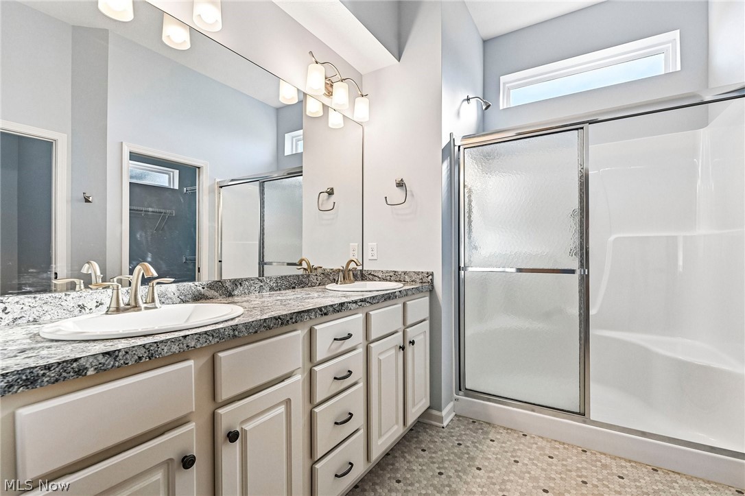 410 Kestrel Way Amherst OH 44001