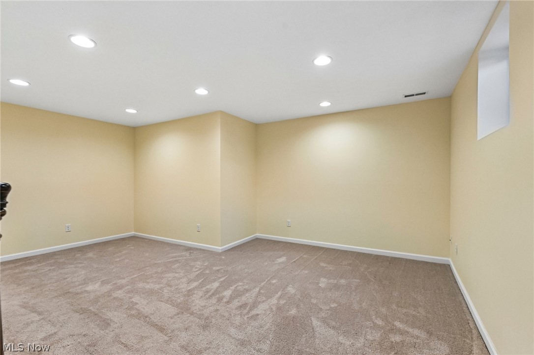 410 Kestrel Way Amherst OH 44001