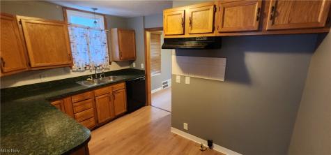 17418 Biltmore Avenue Cleveland OH 44128