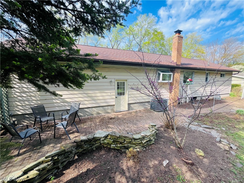 211 Square Drive Madison OH 44057