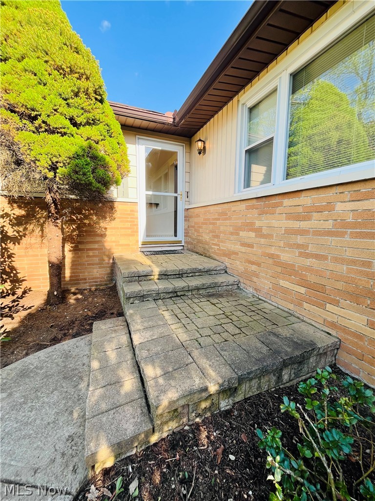 211 Square Drive Madison OH 44057
