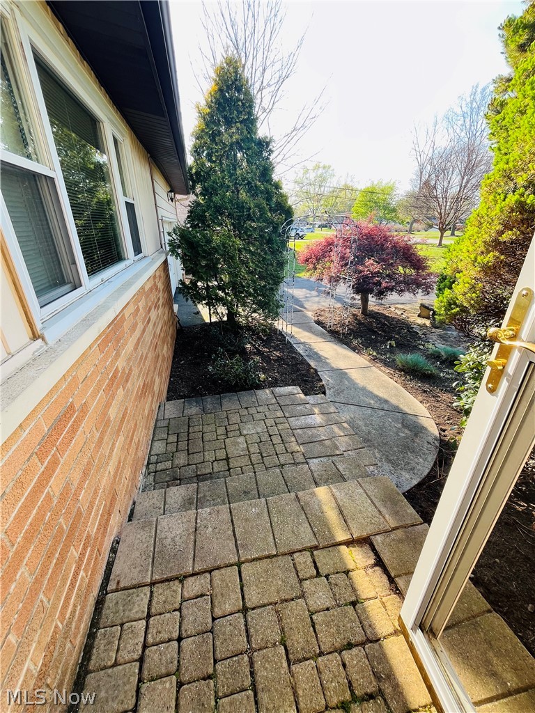 211 Square Drive Madison OH 44057