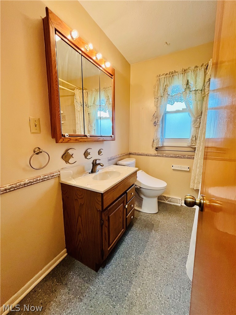 211 Square Drive Madison OH 44057