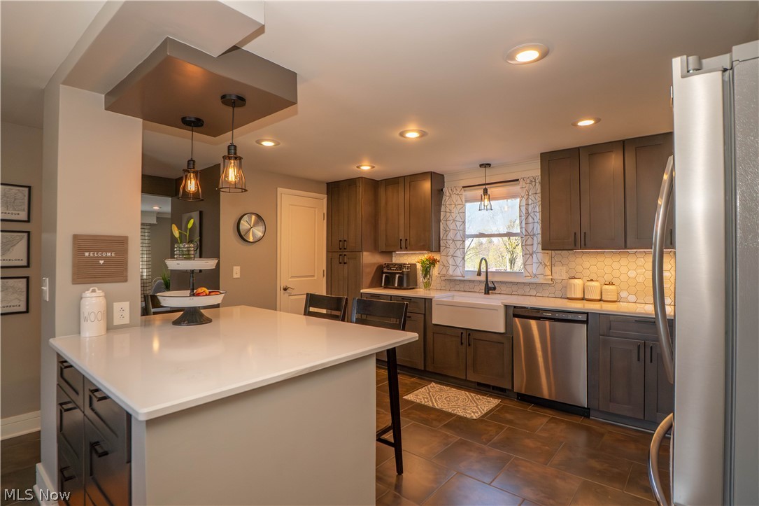 652 West Street Wadsworth OH 44281