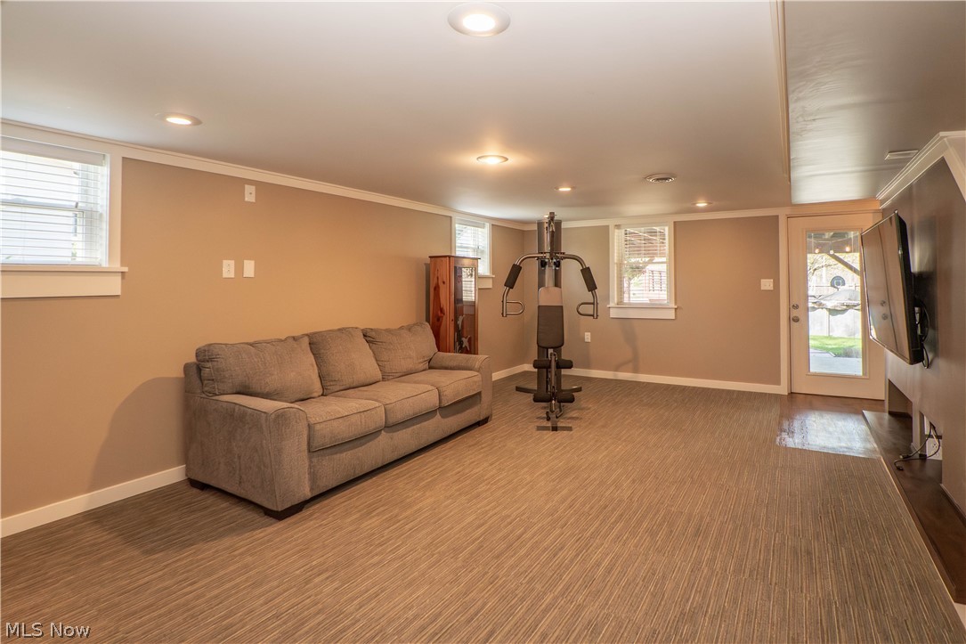 652 West Street Wadsworth OH 44281