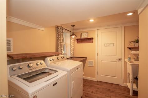 652 West Street Wadsworth OH 44281