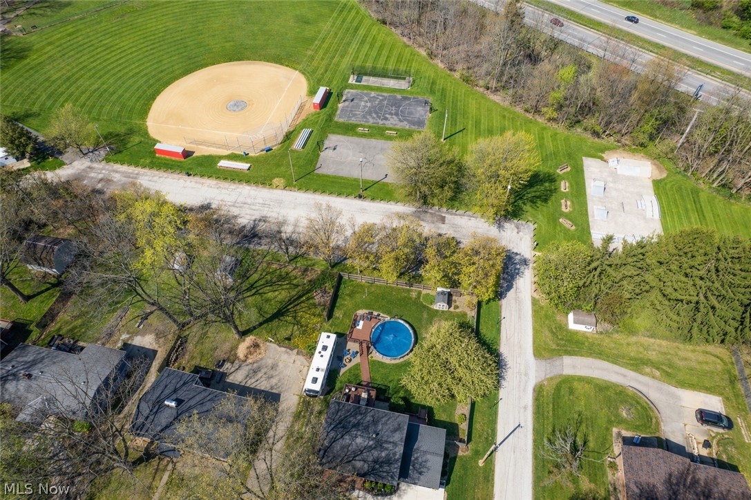 652 West Street Wadsworth OH 44281