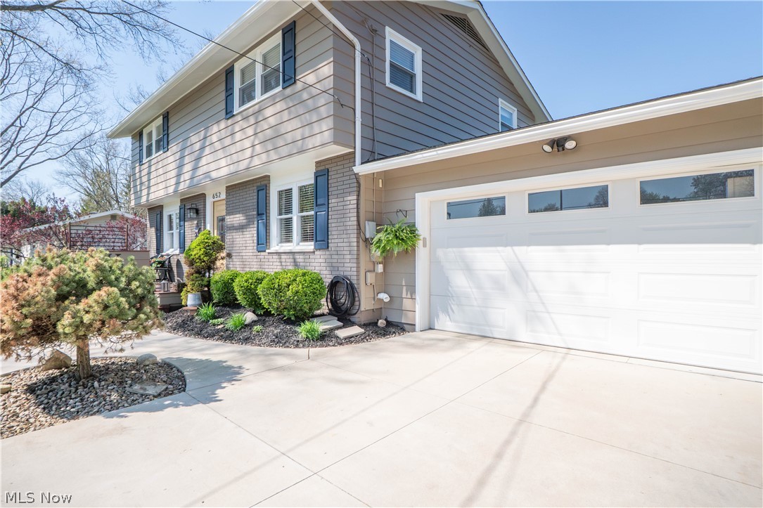 652 West Street Wadsworth OH 44281