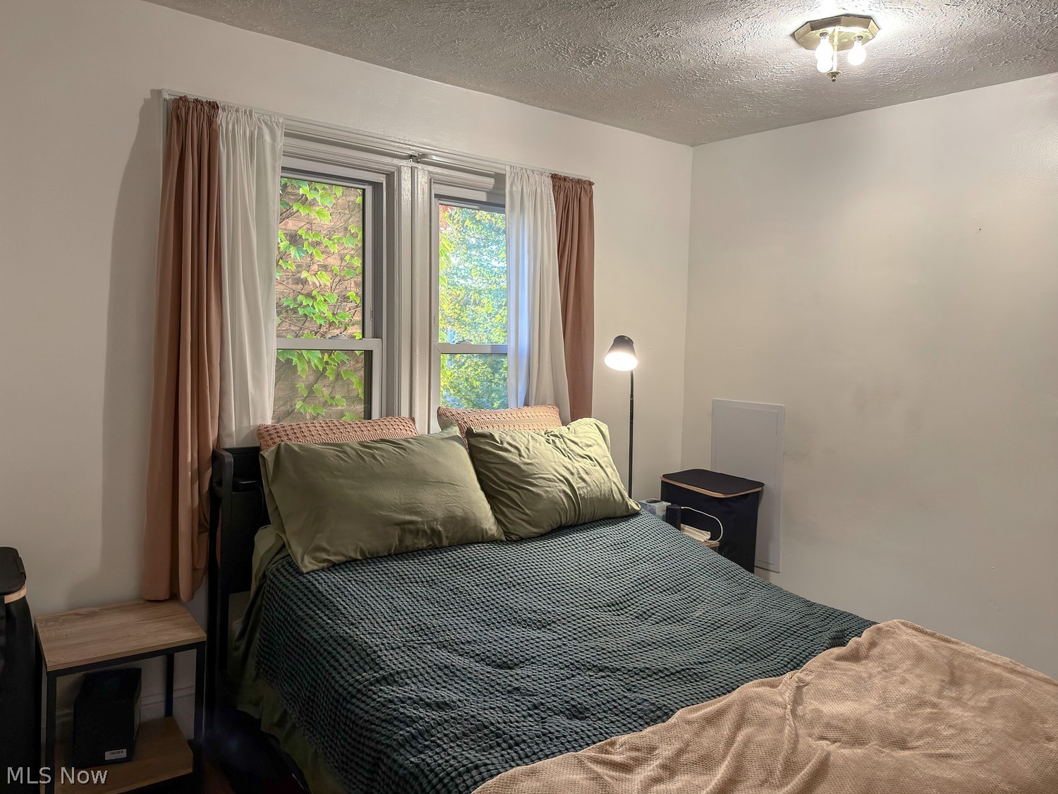 6933 Detroit Avenue Cleveland OH 44102