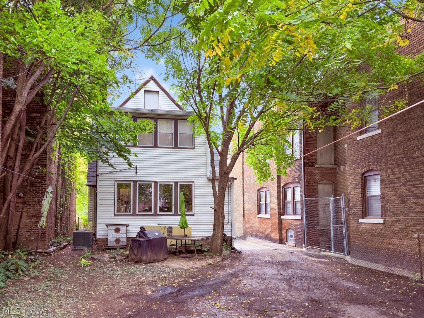 6933 Detroit Avenue Cleveland OH 44102