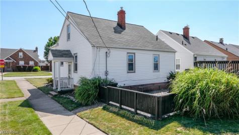 7902 Dorothy Avenue Parma OH 44129