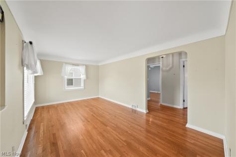 7902 Dorothy Avenue Parma OH 44129
