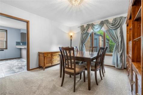 24707 Westwood Westlake OH 44145
