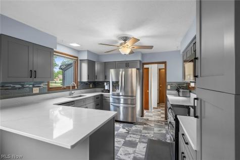 24707 Westwood Westlake OH 44145