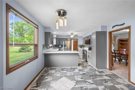 24707 Westwood Westlake OH 44145