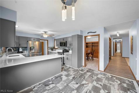 24707 Westwood Westlake OH 44145