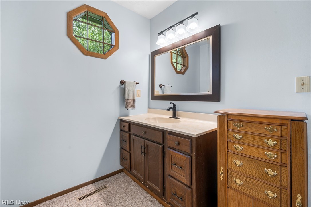 24707 Westwood Westlake OH 44145