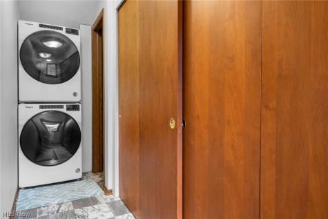 24707 Westwood Westlake OH 44145
