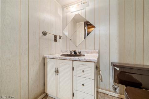 24707 Westwood Westlake OH 44145