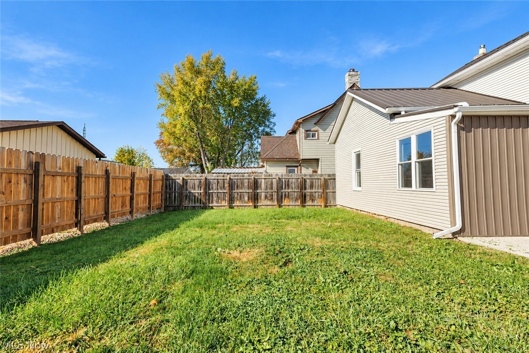 293 Jones Street Shreve OH 44676