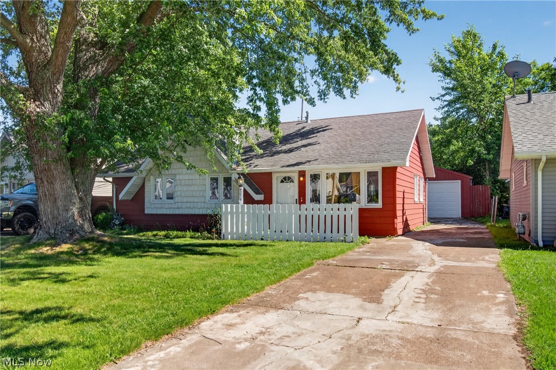 4272 Brockley Avenue Sheffield Lake OH 44054