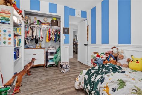 4272 Brockley Avenue Sheffield Lake OH 44054