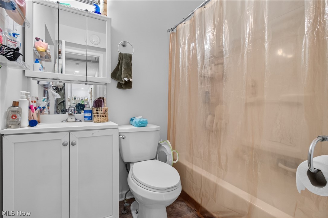 4272 Brockley Avenue Sheffield Lake OH 44054