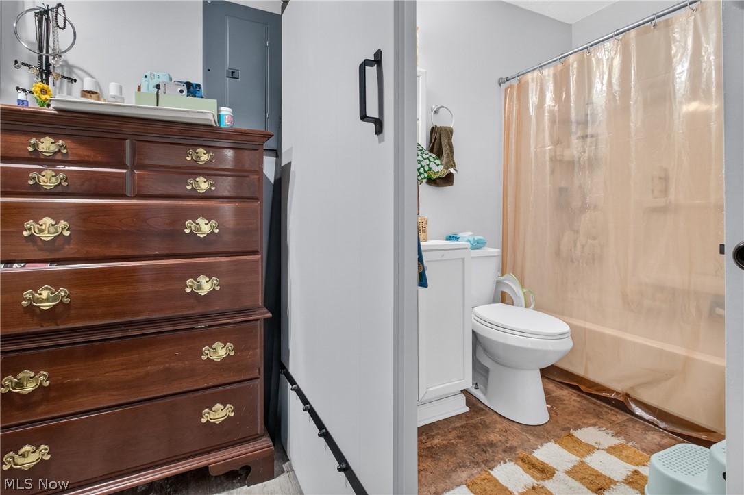 4272 Brockley Avenue Sheffield Lake OH 44054
