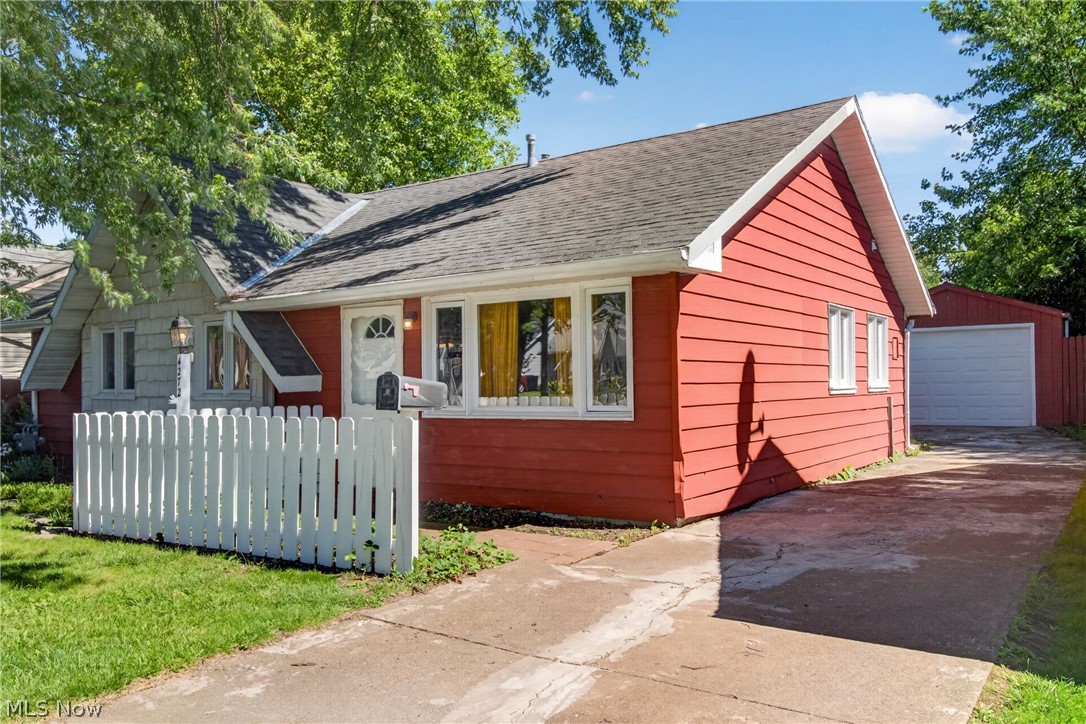 4272 Brockley Avenue Sheffield Lake OH 44054