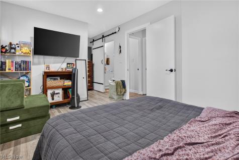 4272 Brockley Avenue Sheffield Lake OH 44054