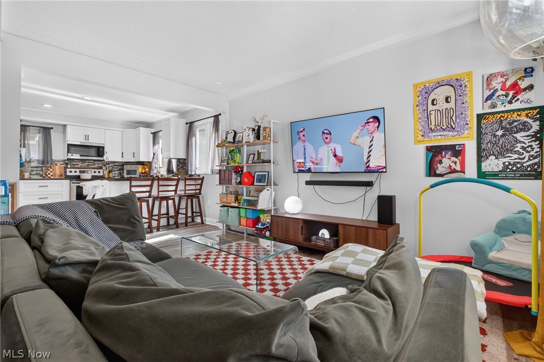 4272 Brockley Avenue Sheffield Lake OH 44054