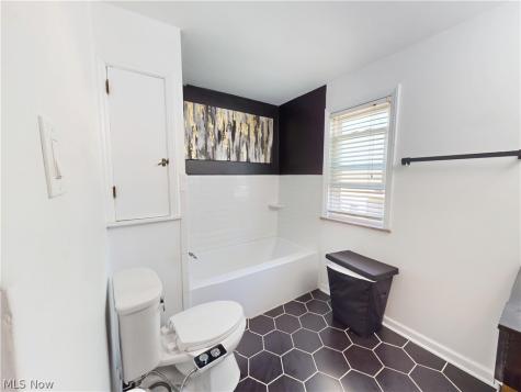 2168 Fenwick Road University Heights OH 44118