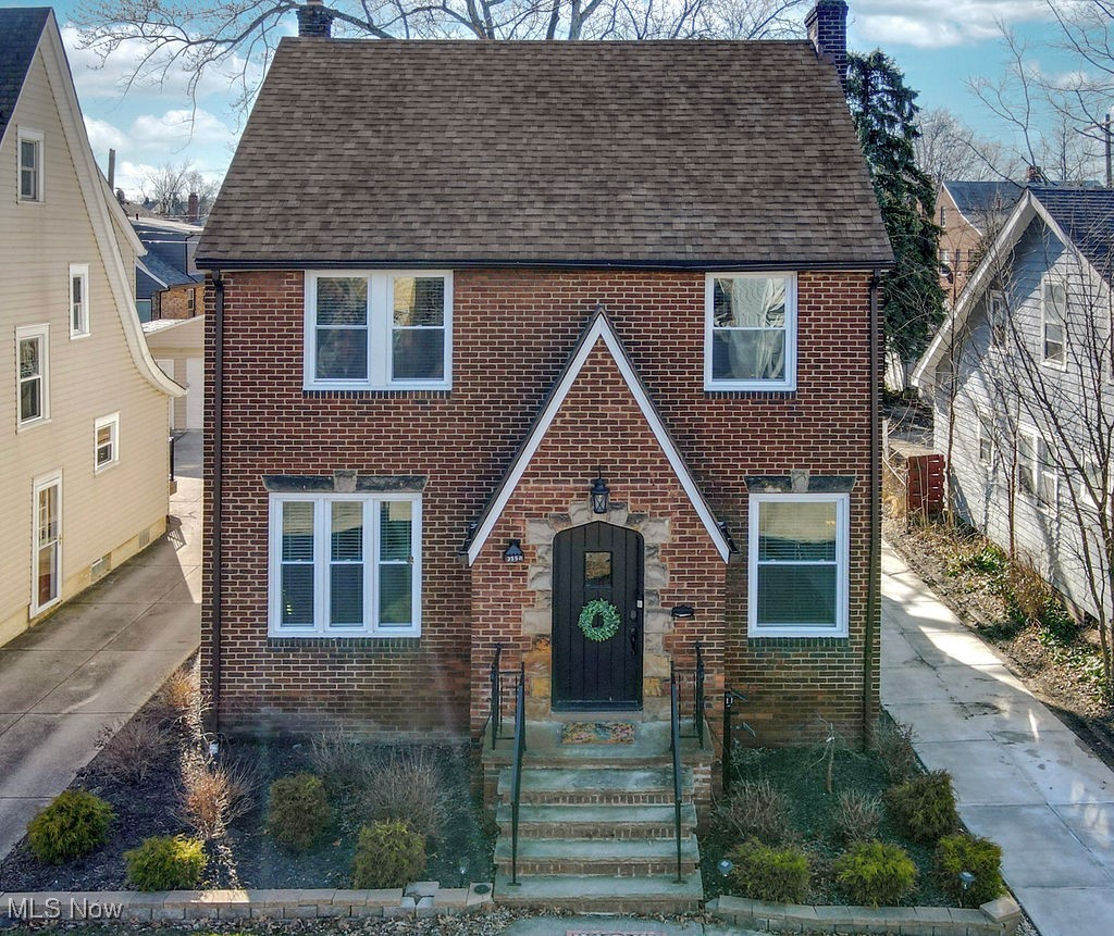 3558 Raymont Boulevard University Heights OH 44118