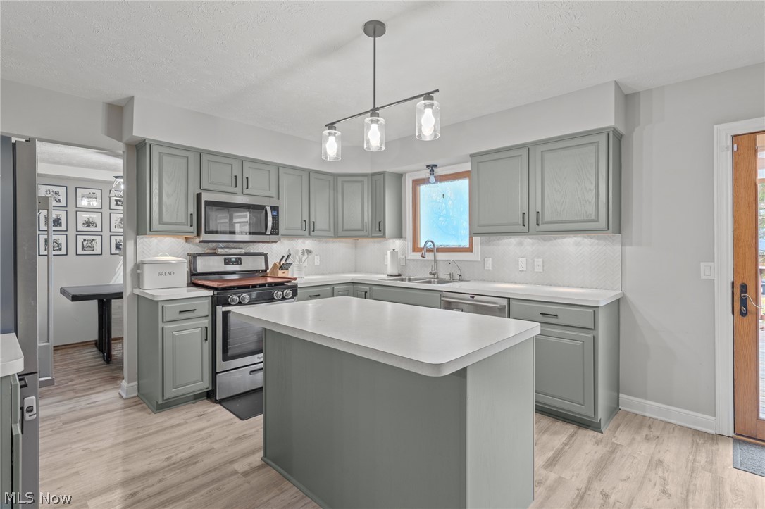 107 Keswick Court Amherst OH 44001