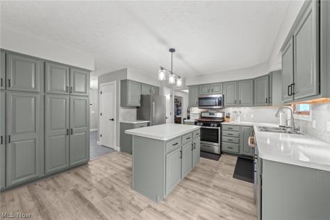 107 Keswick Court Amherst OH 44001