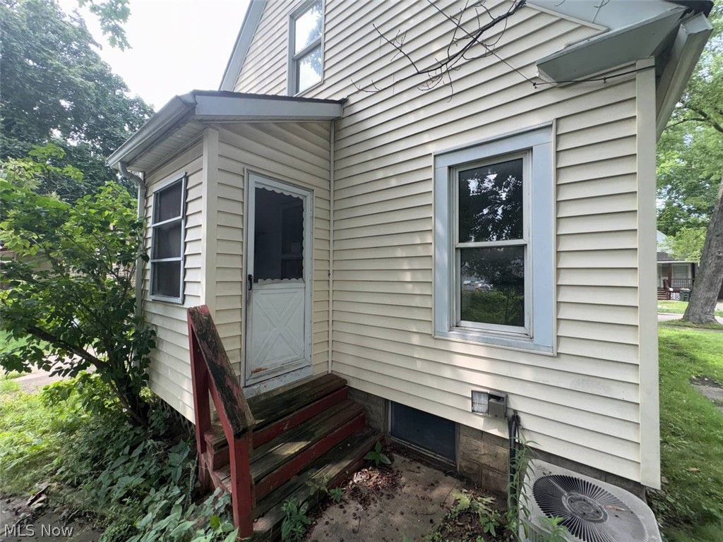 120 Taft Avenue Elyria OH 44035