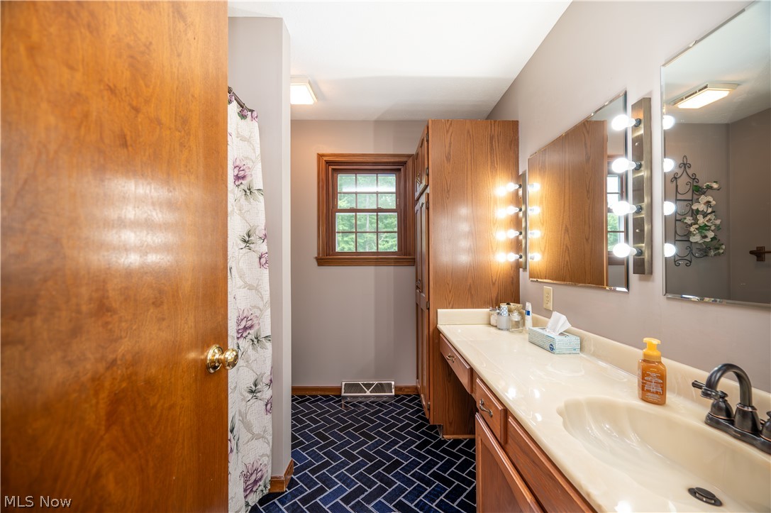 4190 Timberbrook Drive Canfield OH 44406