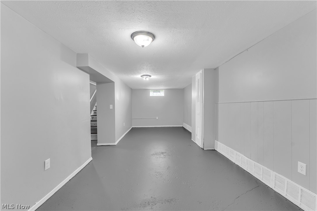 19703 Fairway Avenue Maple Heights OH 44137