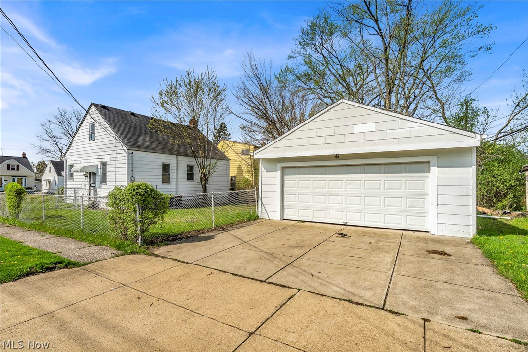 19703 Fairway Avenue Maple Heights OH 44137